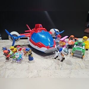 Lot Of‎ Paw Patrol Lights and Sounds Air Patroller Plane with Mini Figures Set